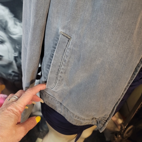 Guess Grey Vintage Jean Jacket -100 % Cotton - Picture 7 of 10